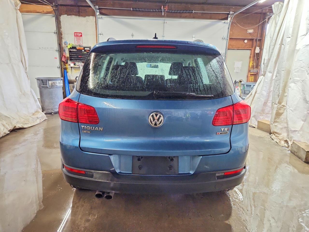 2017 VOLKSWAGEN TIGUAN S photo 11