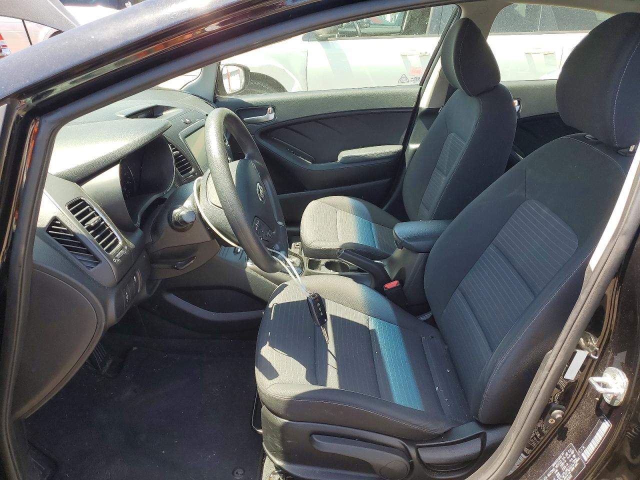 2018 KIA FORTE LX photo 19