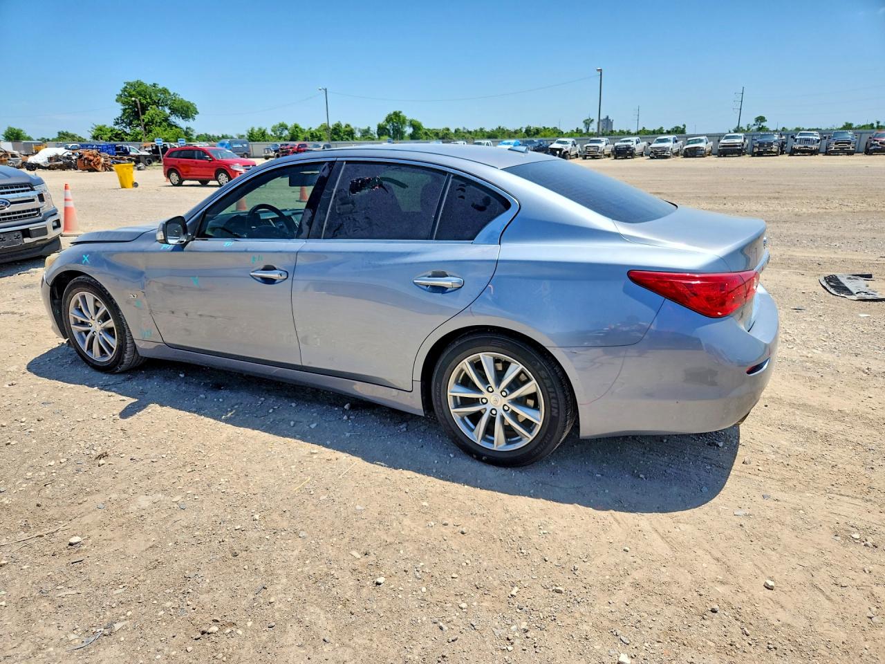 2015 INFINITI Q50 BASE photo 3