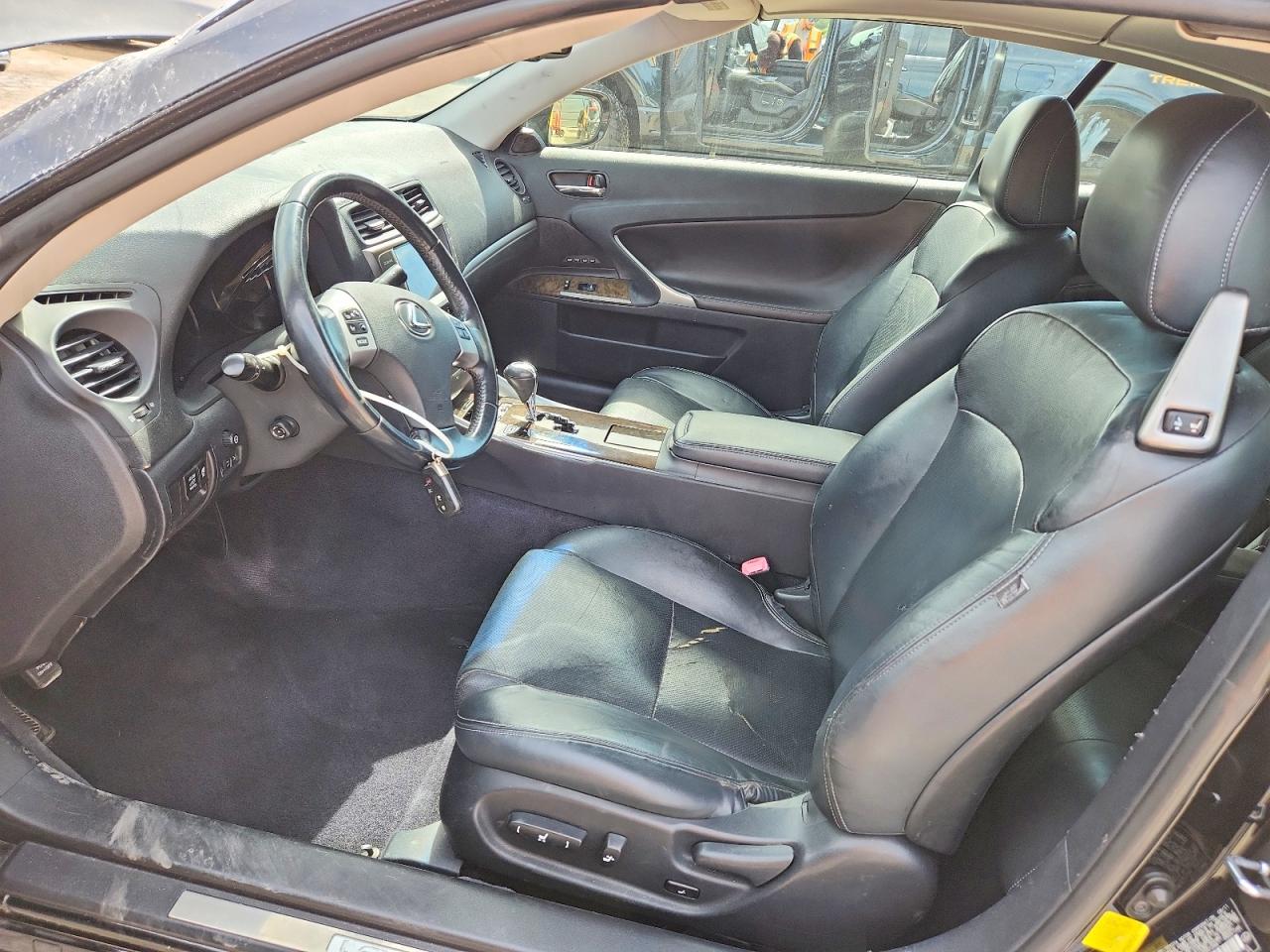 2012 LEXUS IS 350 photo 19