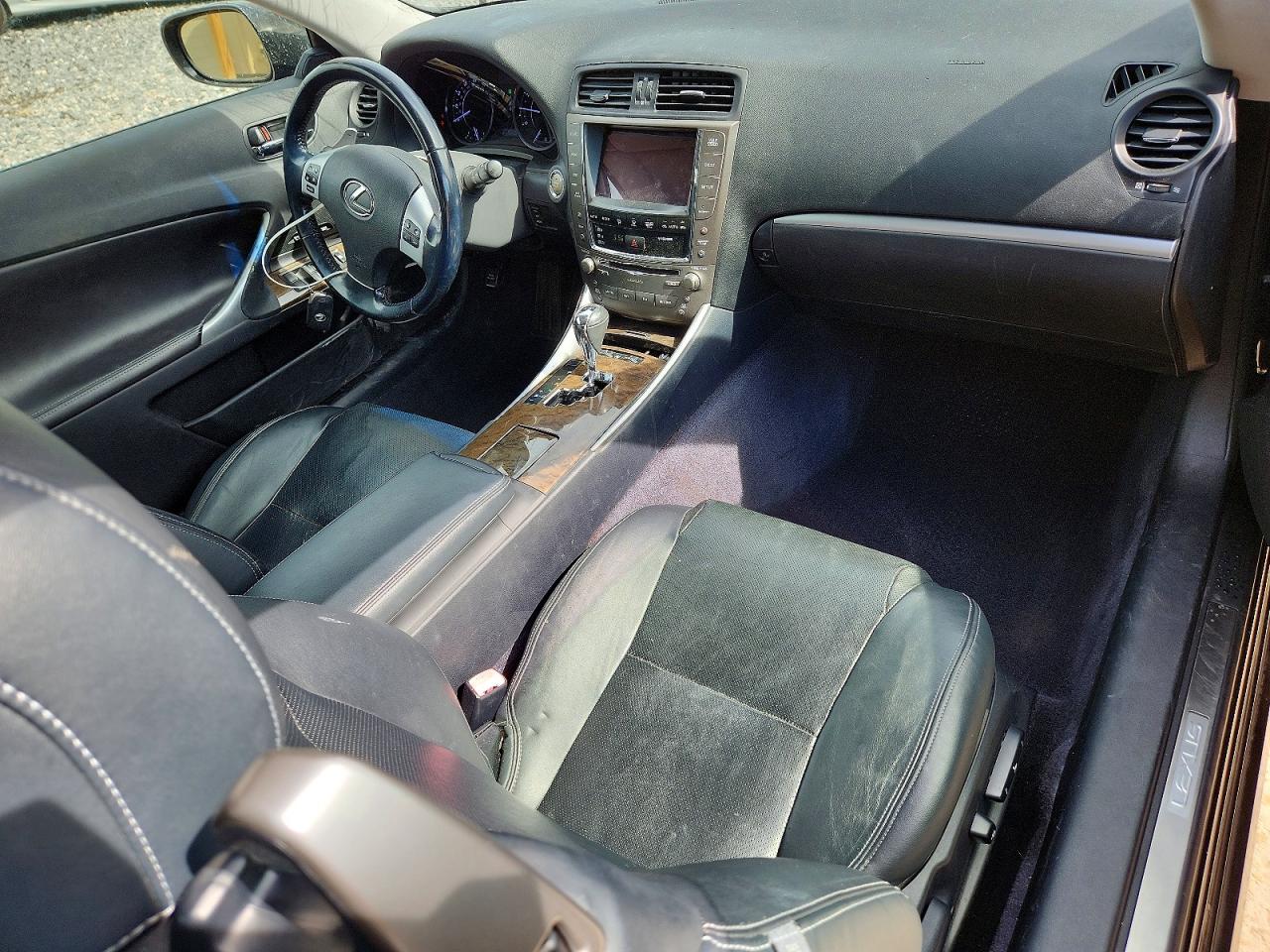 2012 LEXUS IS 350 photo 22