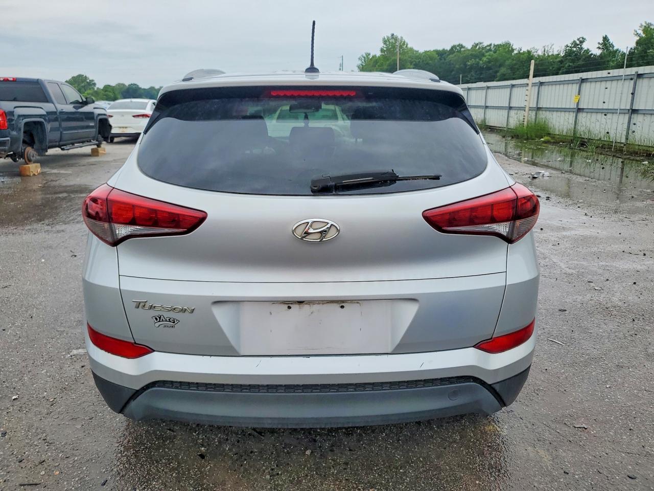 2017 HYUNDAI TUCSON SE photo 16