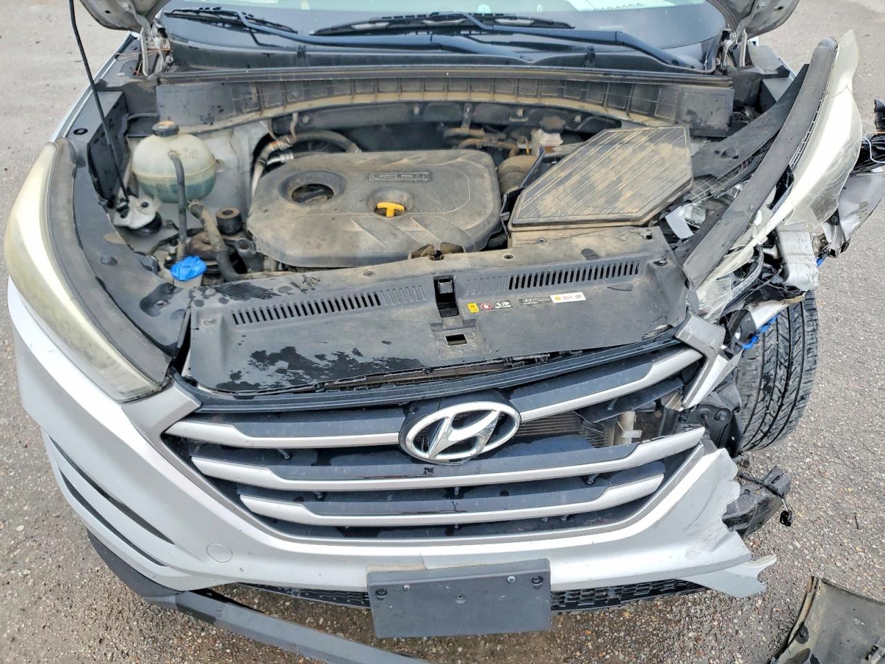 2017 HYUNDAI TUCSON SE photo 34