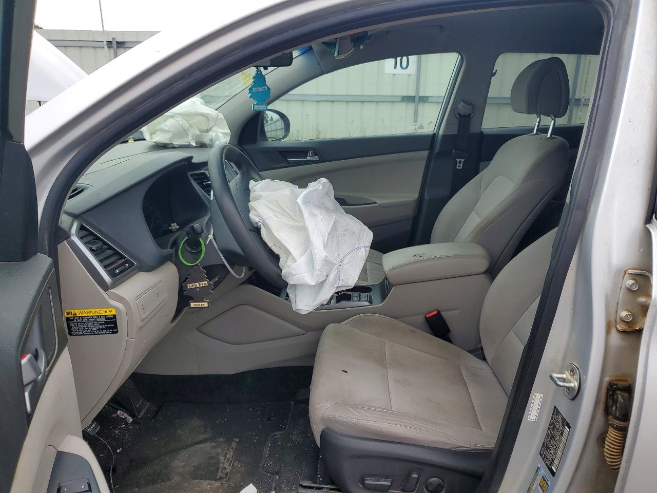 2017 HYUNDAI TUCSON SE photo 19