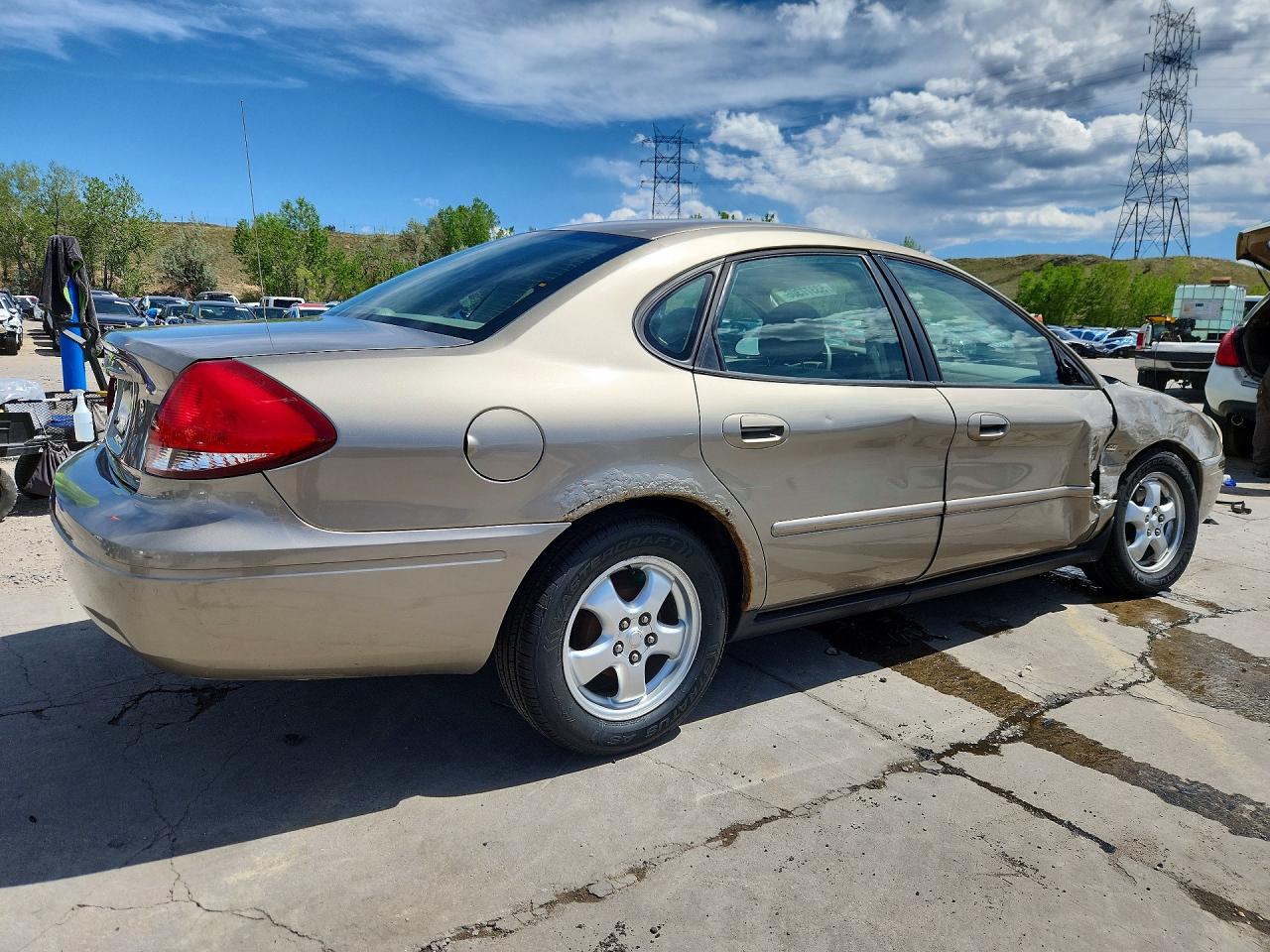 2004 FORD TAURUS SES photo 3
