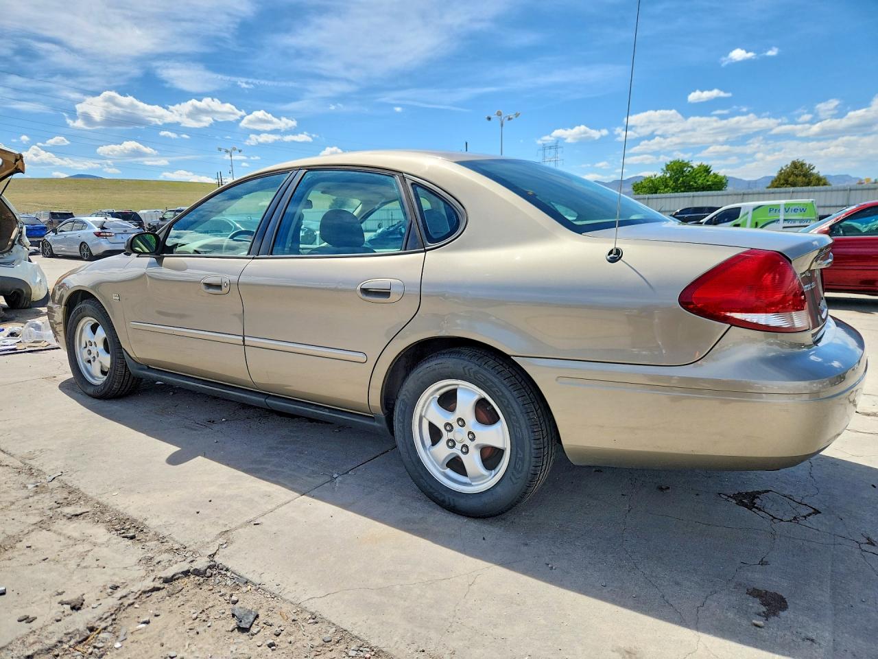 2004 FORD TAURUS SES photo 2