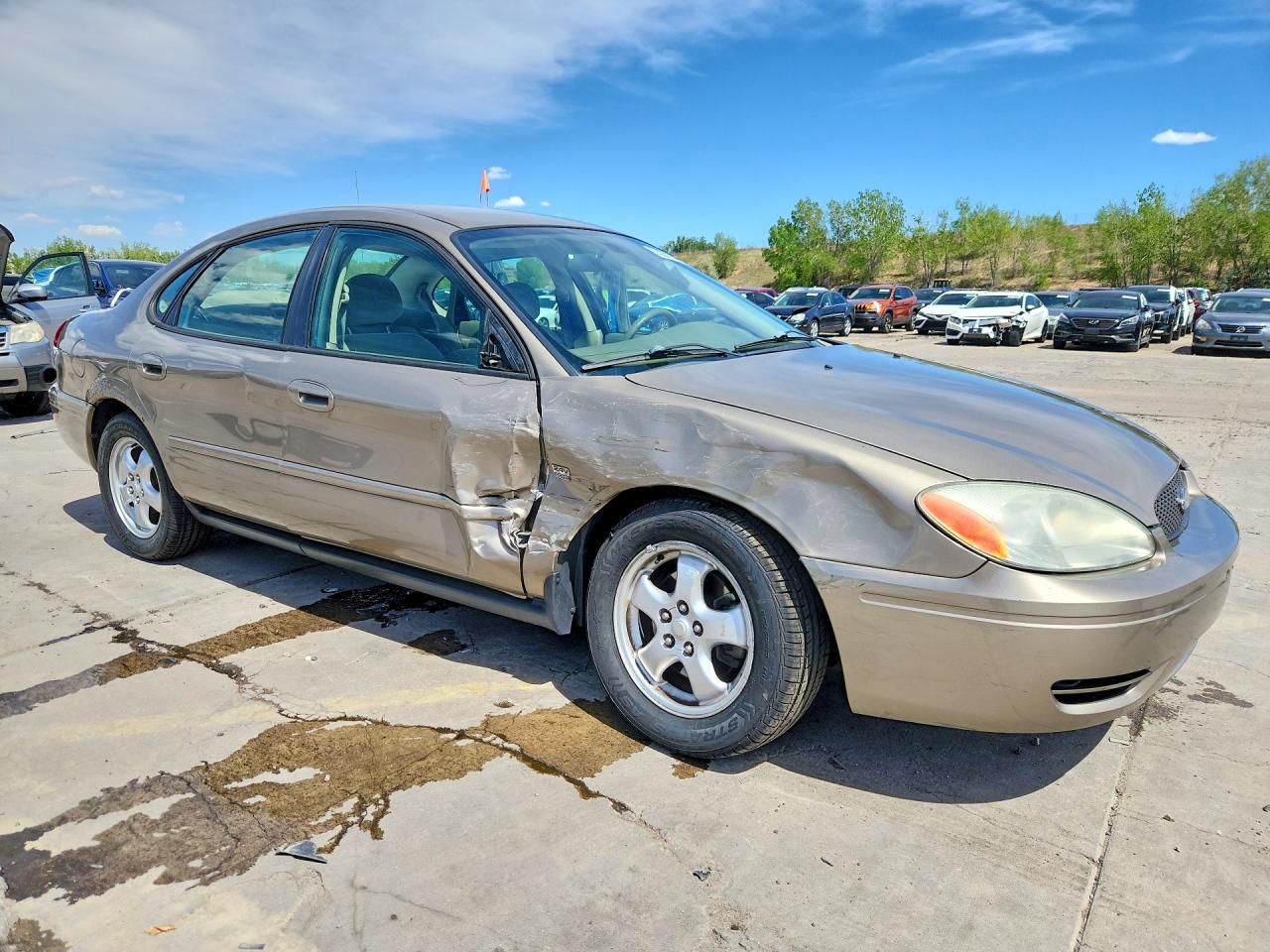 2004 FORD TAURUS SES photo 4