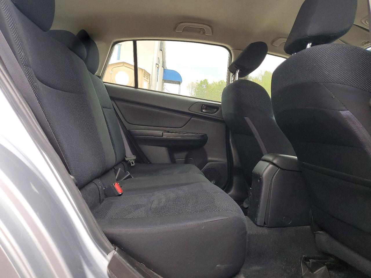 2014 SUBARU IMPREZA photo 19
