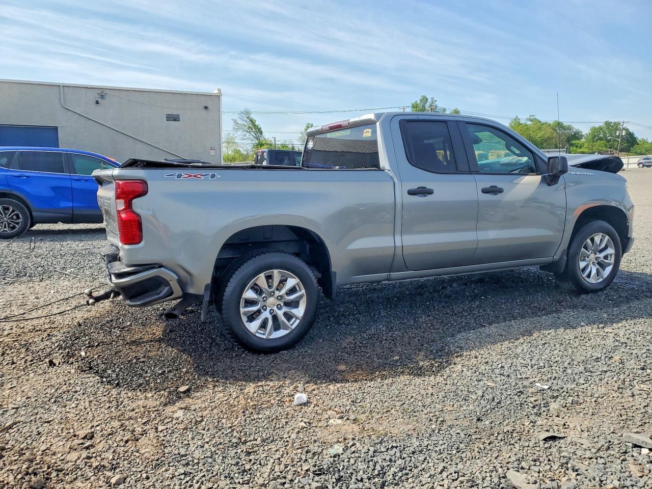 2024 CHEVROLET SILVERADO K1500 CUSTOM photo 5