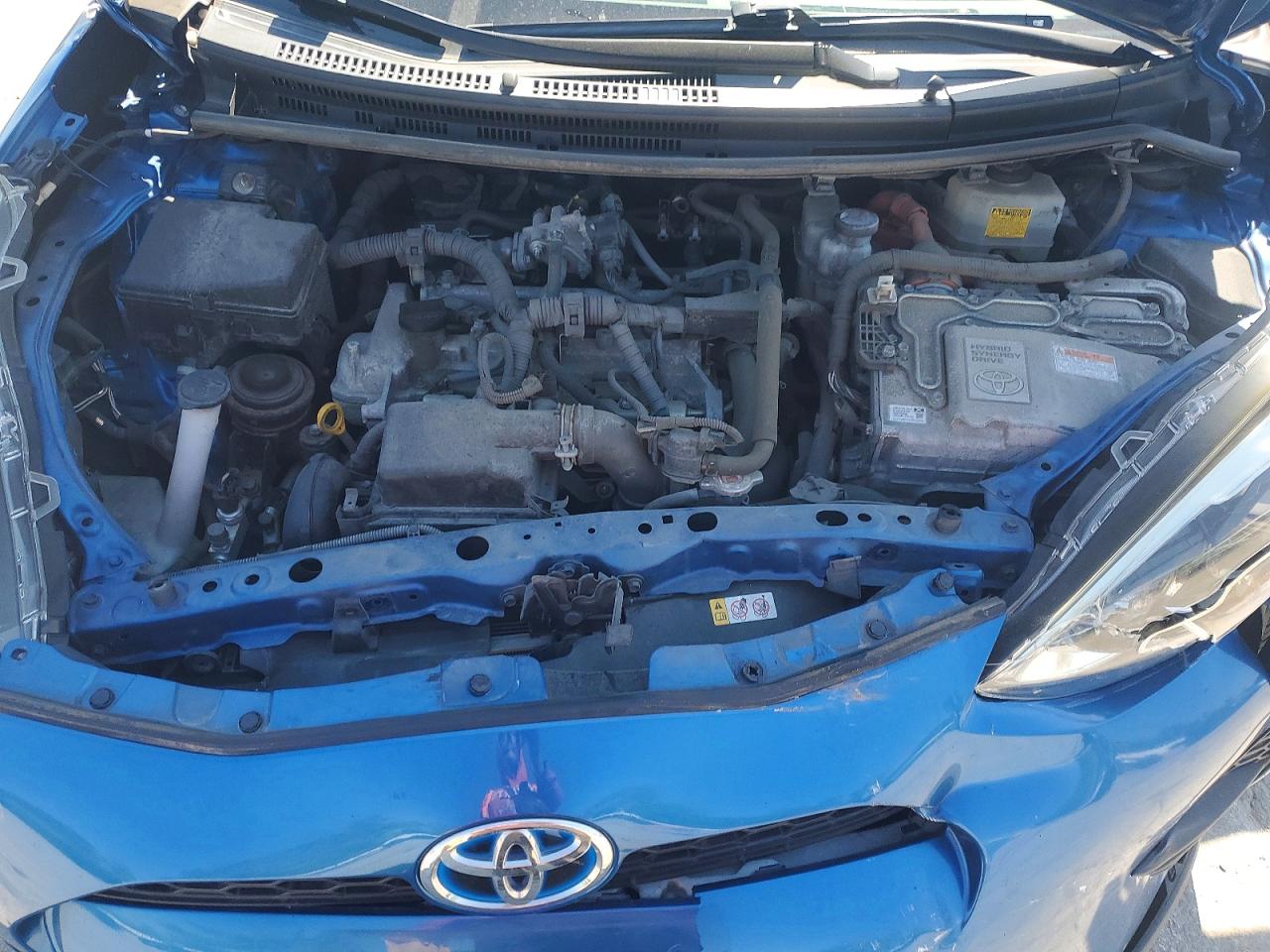 2018 TOYOTA PRIUS C TWO photo 21