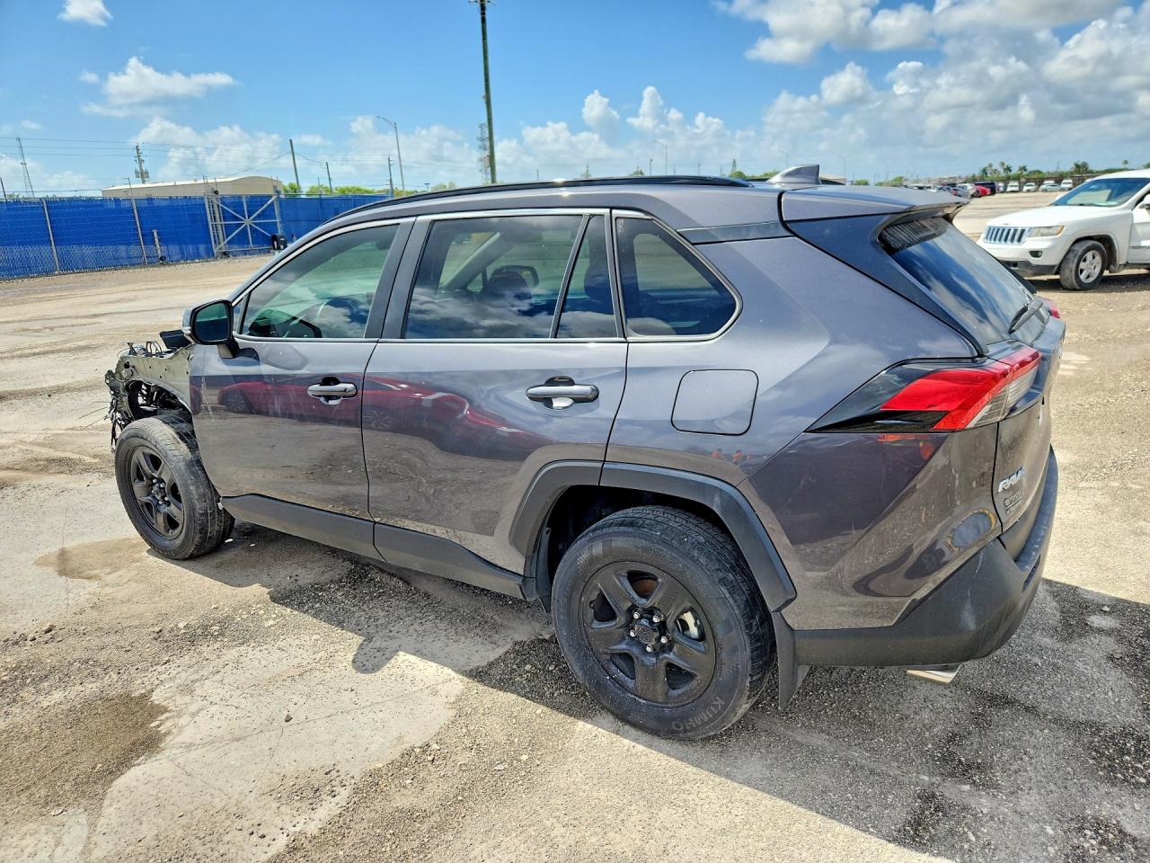 2025 TOYOTA RAV4 XLE PREMIUM photo 2