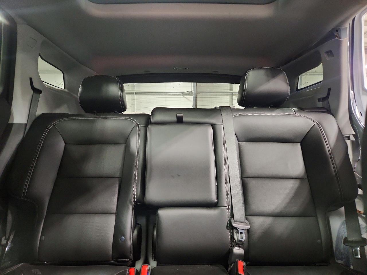 2024 GMC TERRAIN SLT photo 19