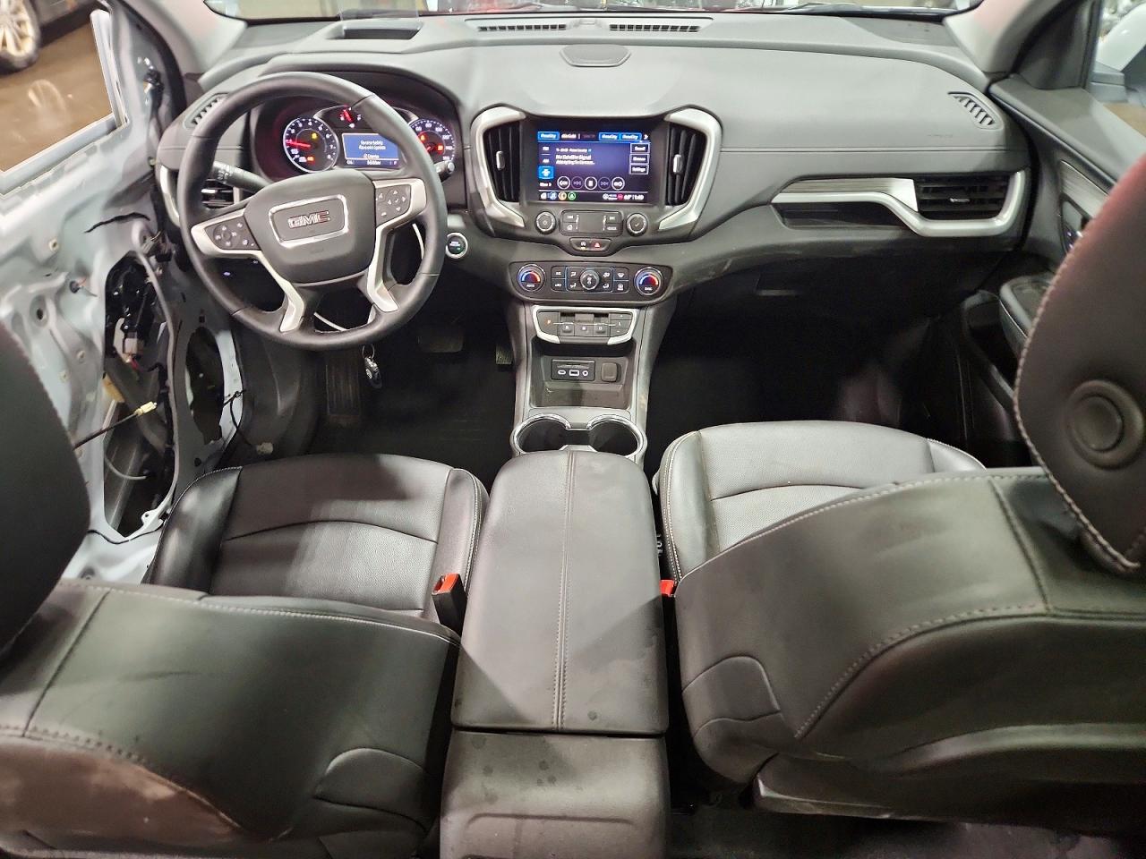 2024 GMC TERRAIN SLT photo 15