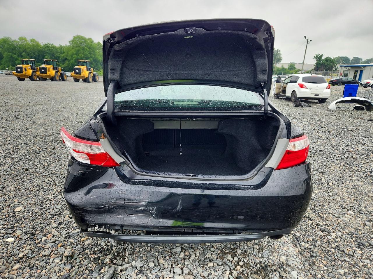 2017 TOYOTA CAMRY SE photo 11