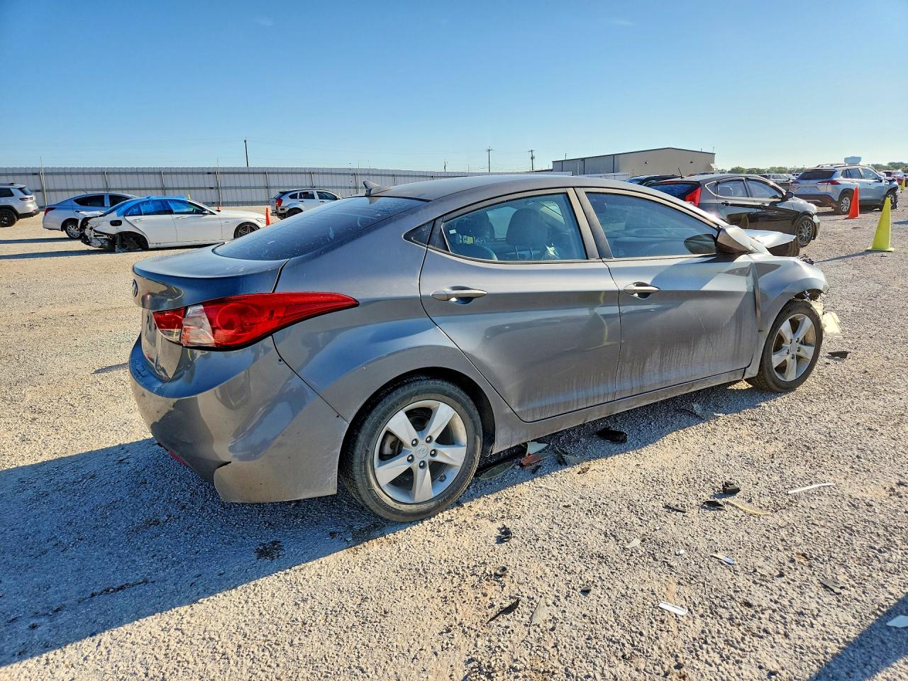 2013 HYUNDAI ELANTRA GLS photo 7