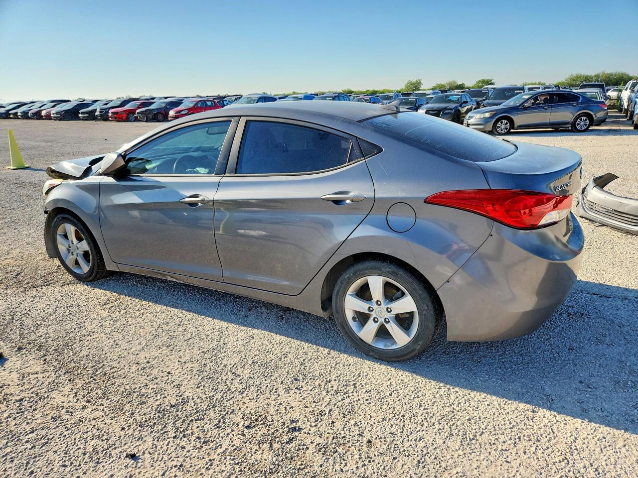 2013 HYUNDAI ELANTRA GLS photo 4