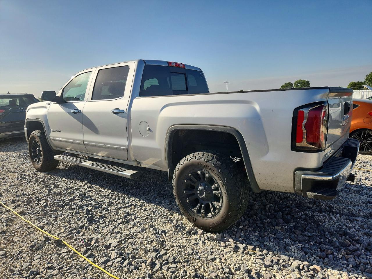 2017 GMC SIERRA K1500 SLT photo 3