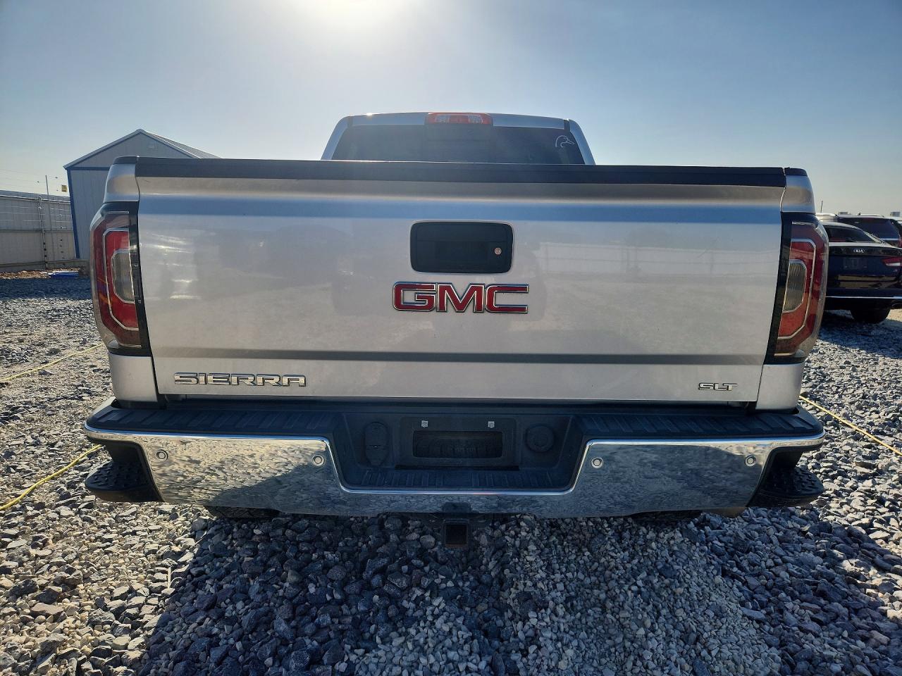 2017 GMC SIERRA K1500 SLT photo 11