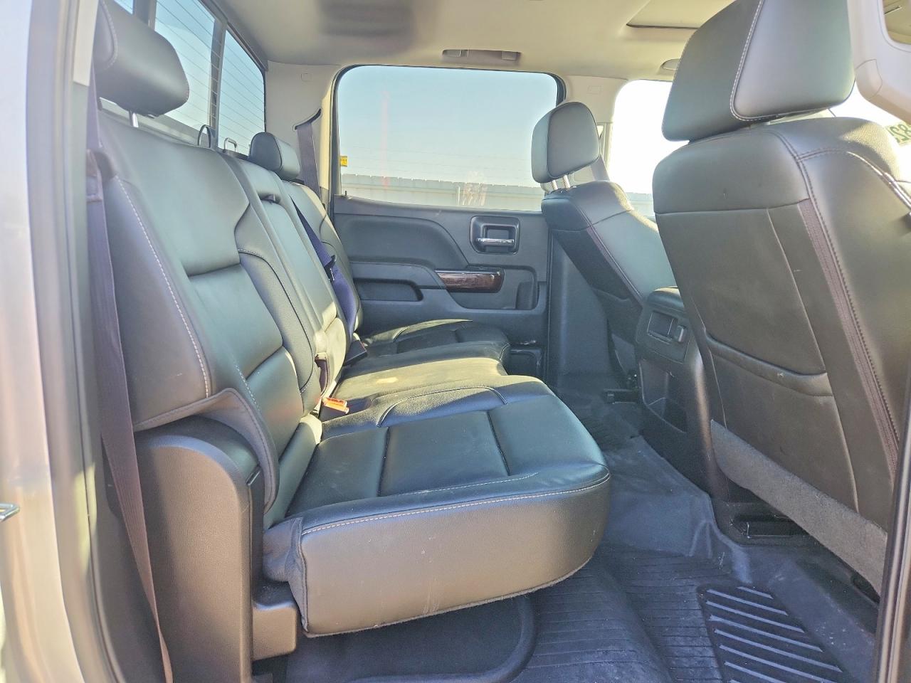 2017 GMC SIERRA K1500 SLT photo 19