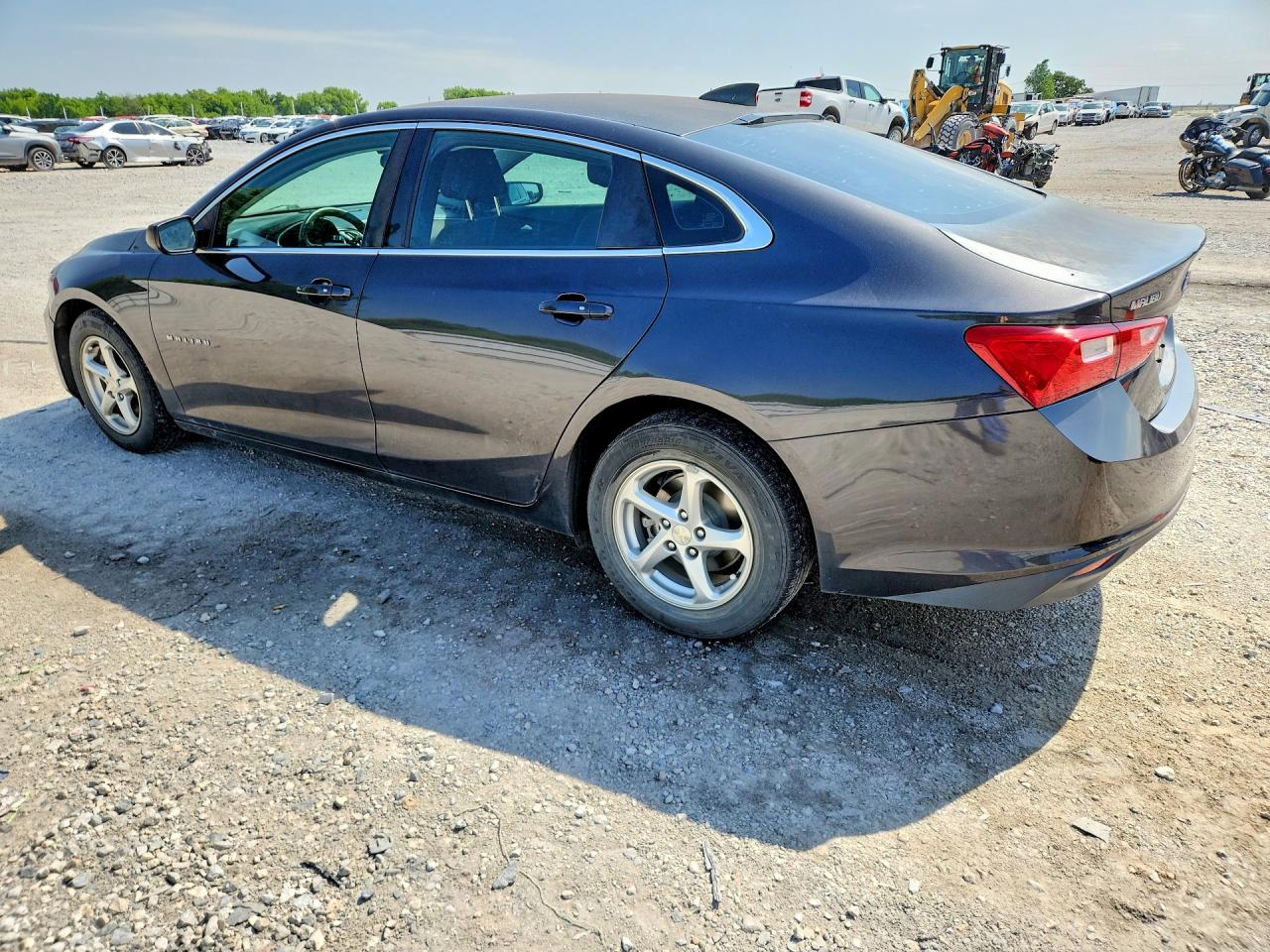 2018 CHEVROLET MALIBU LS photo 4