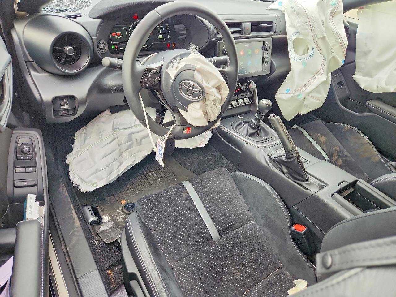 2025 TOYOTA GR 86 PREMIUM photo 22