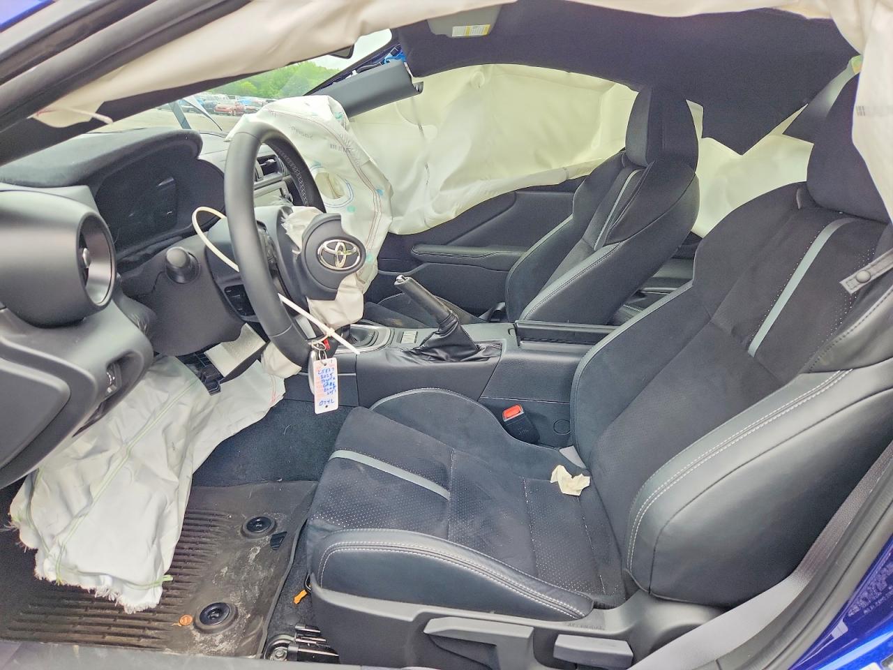 2025 TOYOTA GR 86 PREMIUM photo 19