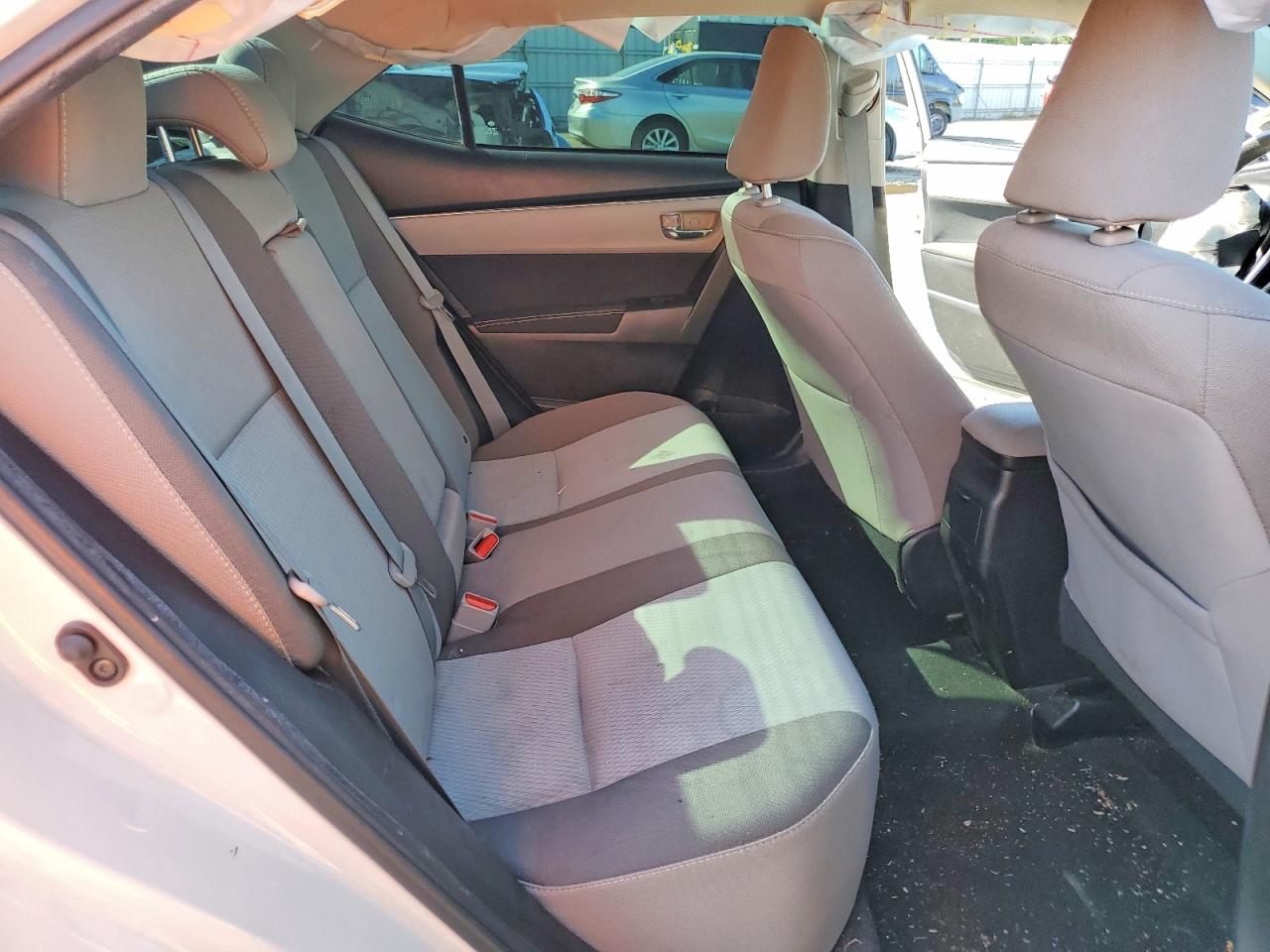 2017 TOYOTA COROLLA LE photo 19