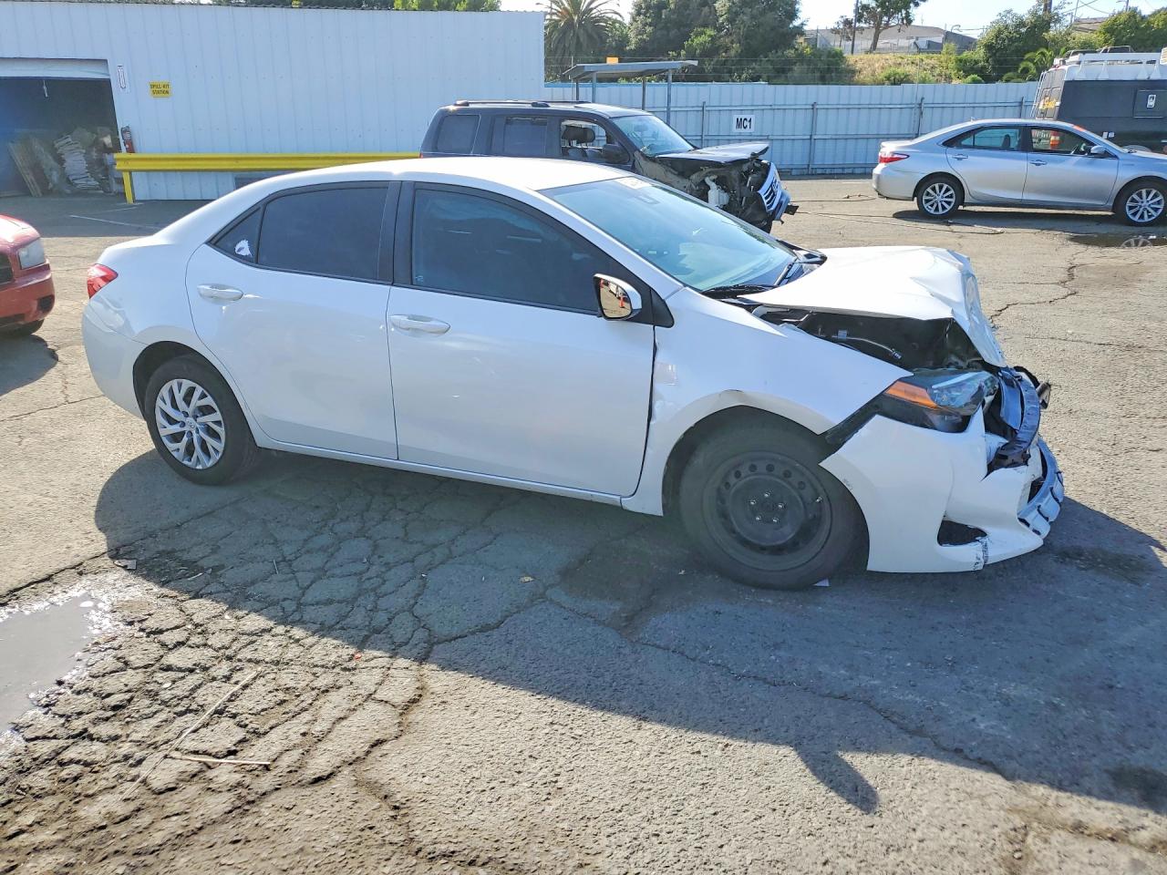 2017 TOYOTA COROLLA LE photo 7