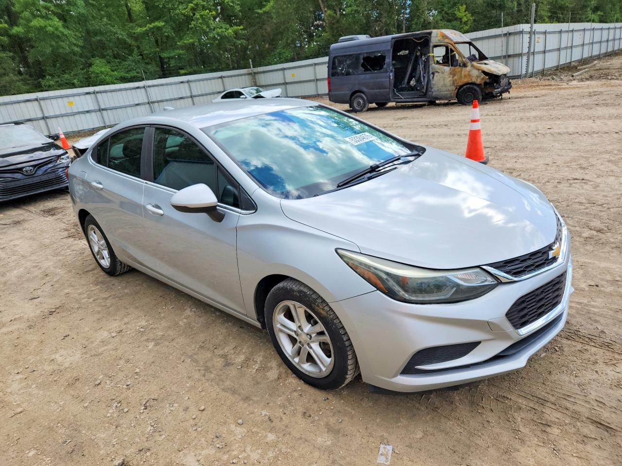 2017 CHEVROLET CRUZE LT photo 7