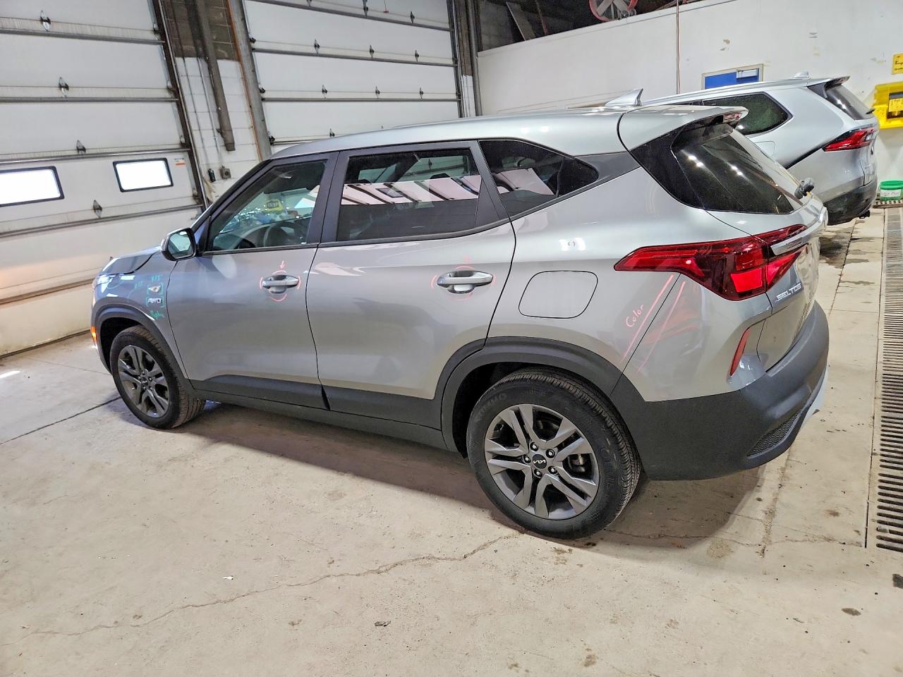 2023 KIA SELTOS LX photo 4