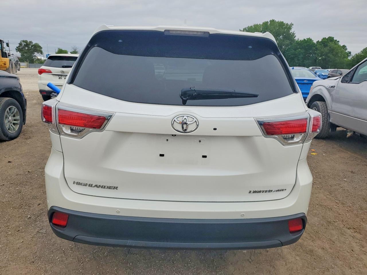 2016 TOYOTA HIGHLANDER LIMITED photo 11