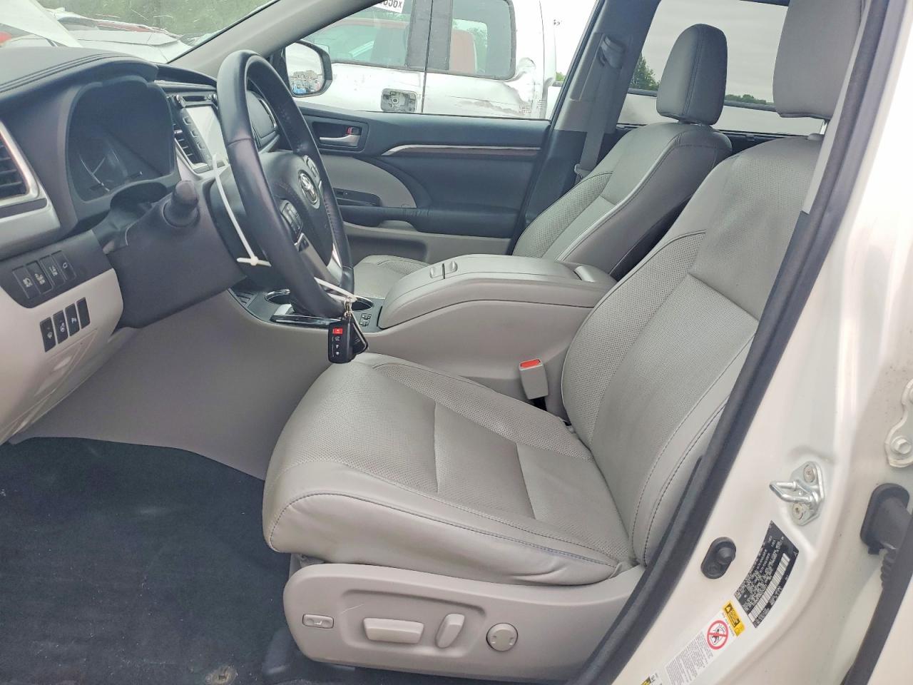 2016 TOYOTA HIGHLANDER LIMITED photo 13