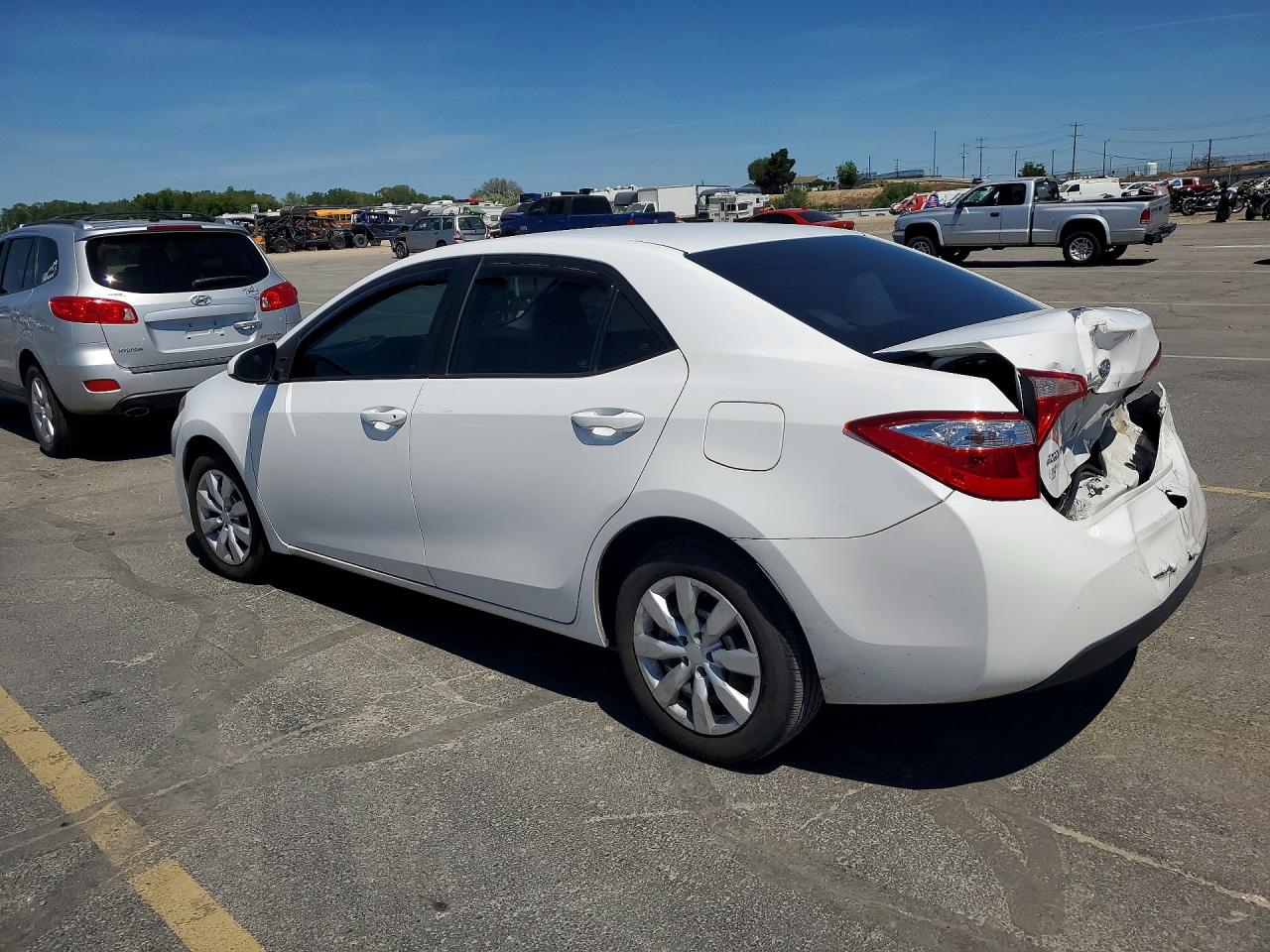 2016 TOYOTA COROLLA LE photo 3