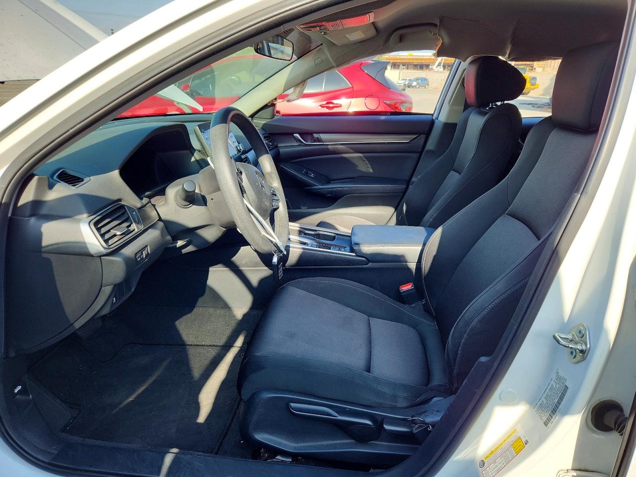 2018 HONDA ACCORD LX photo 7