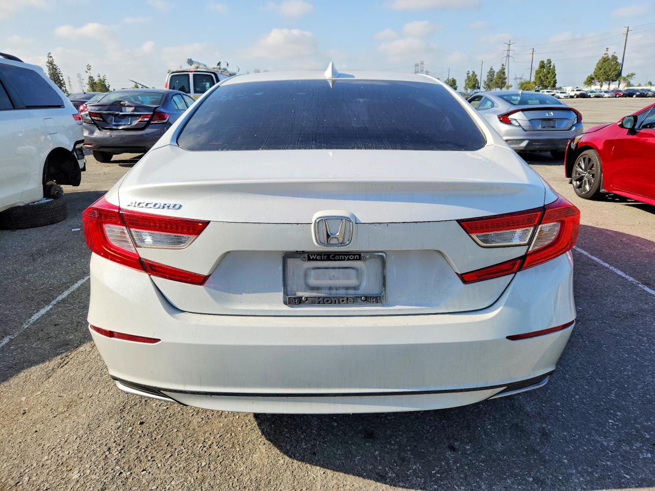 2018 HONDA ACCORD LX photo 6