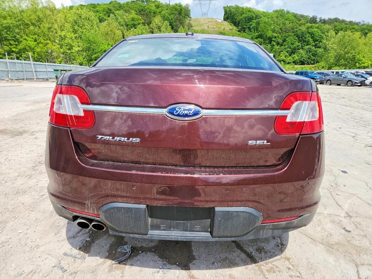 2012 FORD TAURUS SEL photo 11