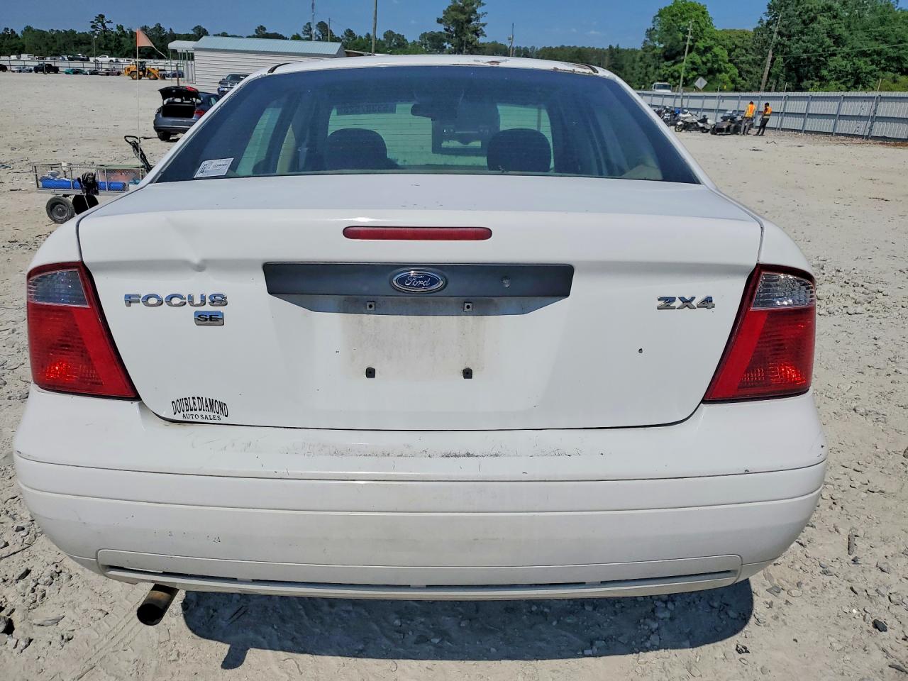 2005 FORD FOCUS ZX4 photo 6