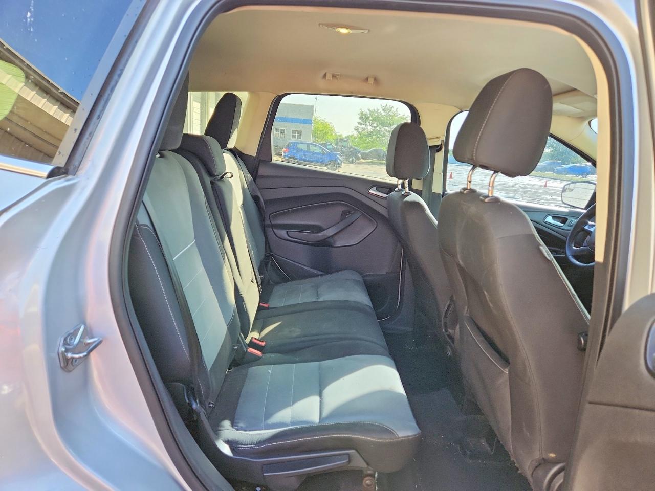 2015 FORD ESCAPE SE photo 21