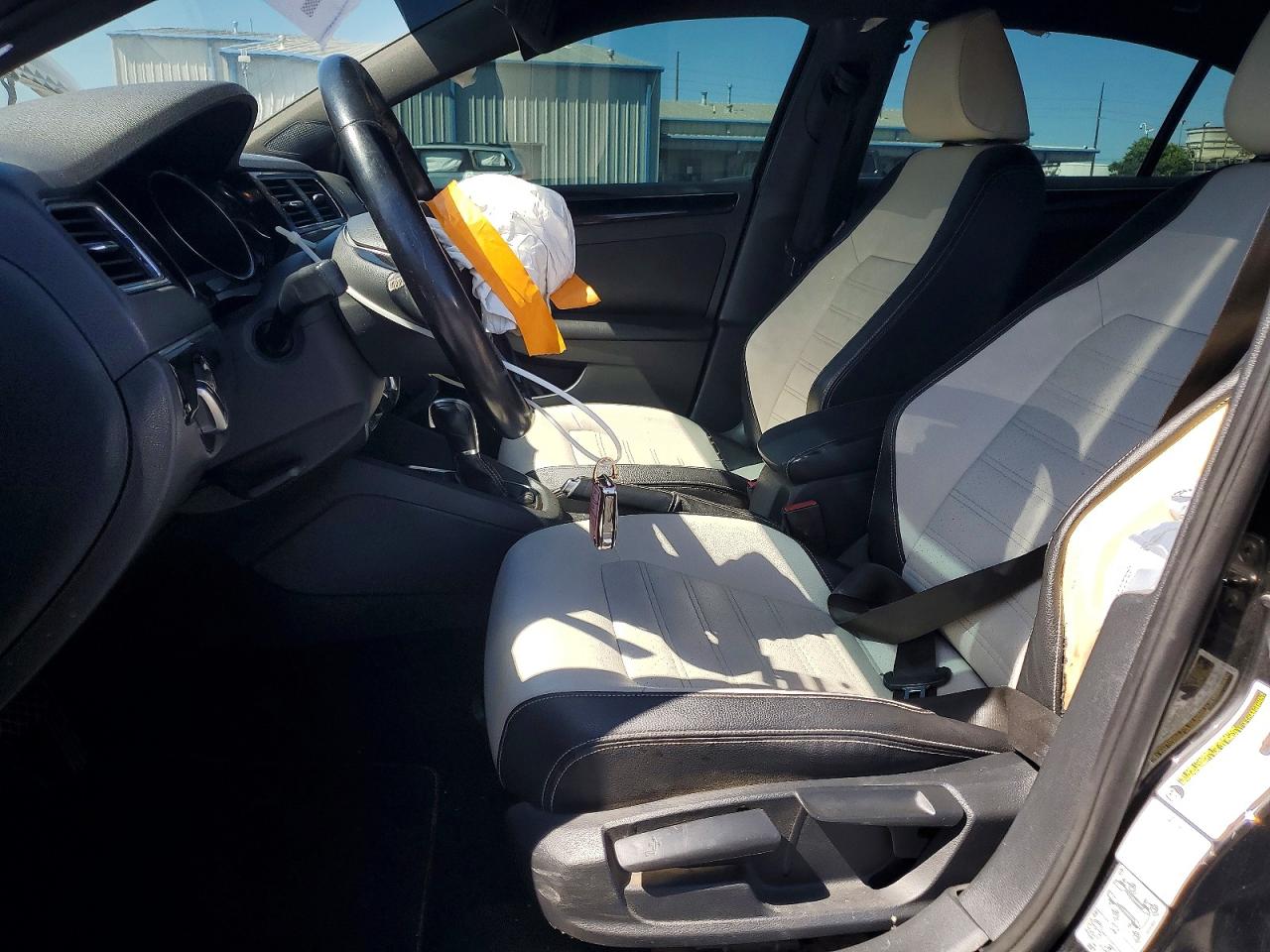 2015 VOLKSWAGEN JETTA SE photo 13