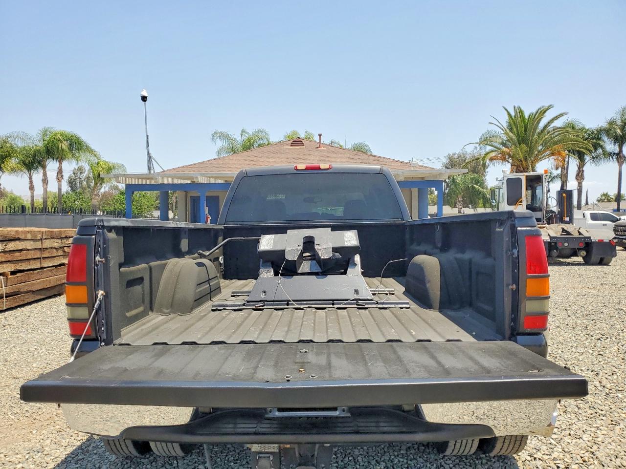 2004 CHEVROLET SILVERADO photo 10