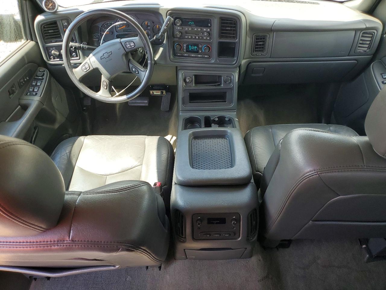 2004 CHEVROLET SILVERADO photo 8