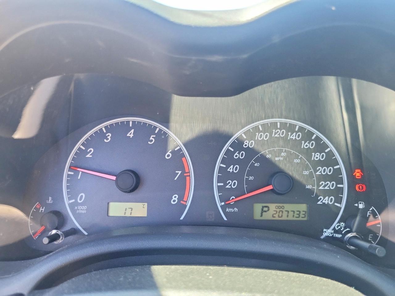 2013 TOYOTA COROLLA L photo 25
