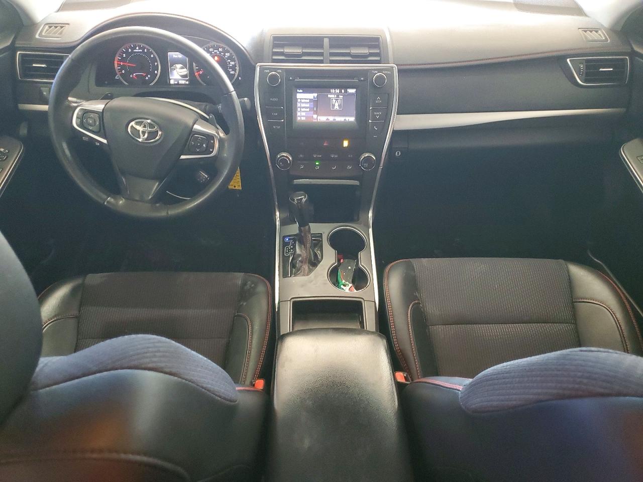 2017 TOYOTA CAMRY SE photo 15
