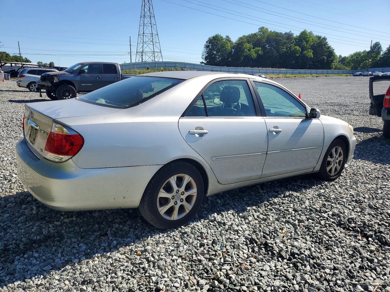 2005 TOYOTA CAMRY XLE V6 photo 7