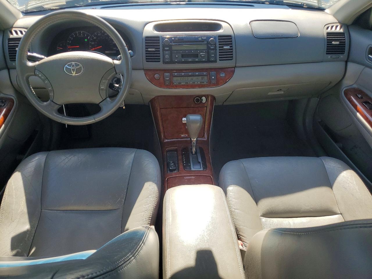 2005 TOYOTA CAMRY XLE V6 photo 22