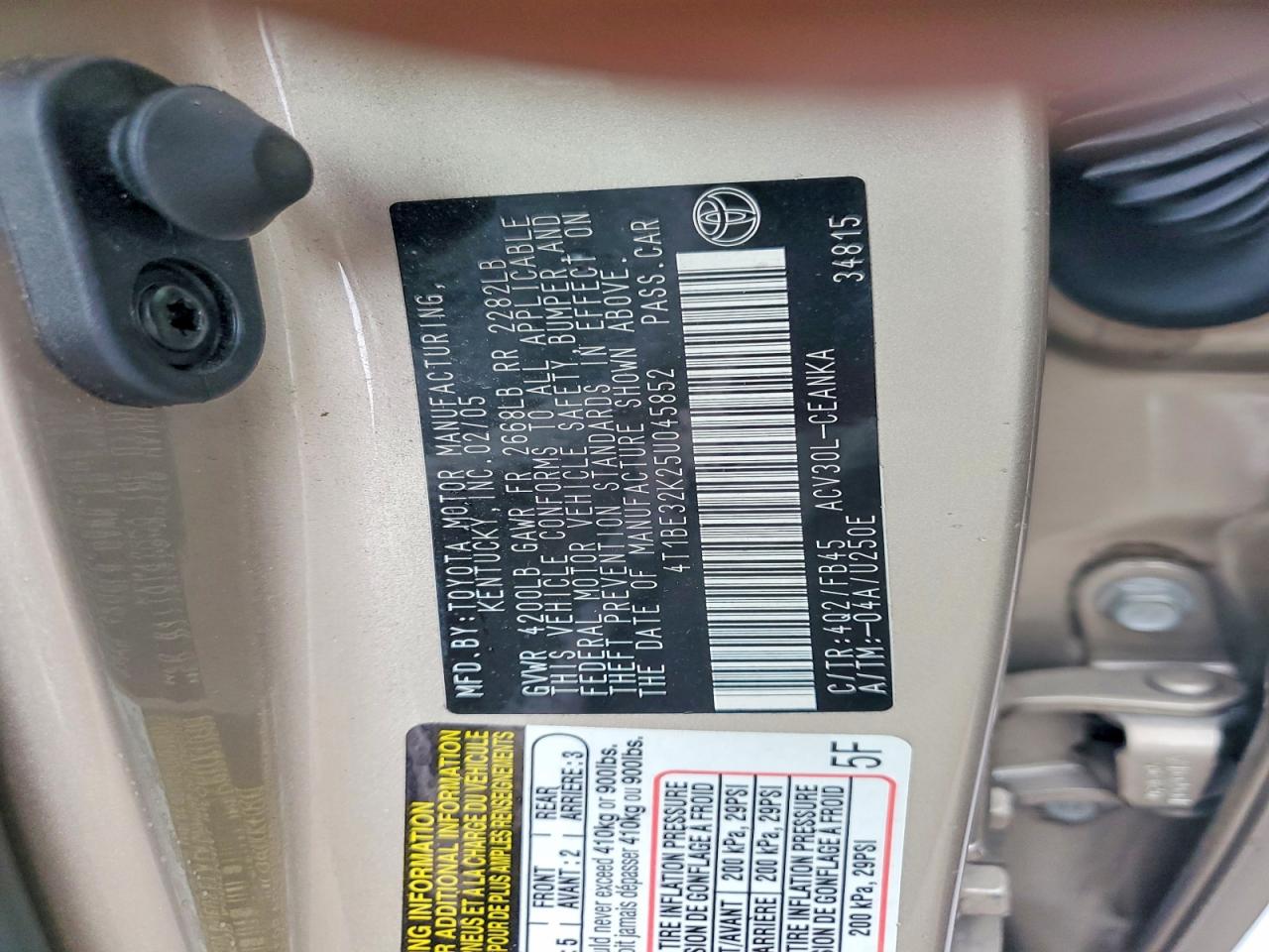 2005 TOYOTA CAMRY LE photo 12