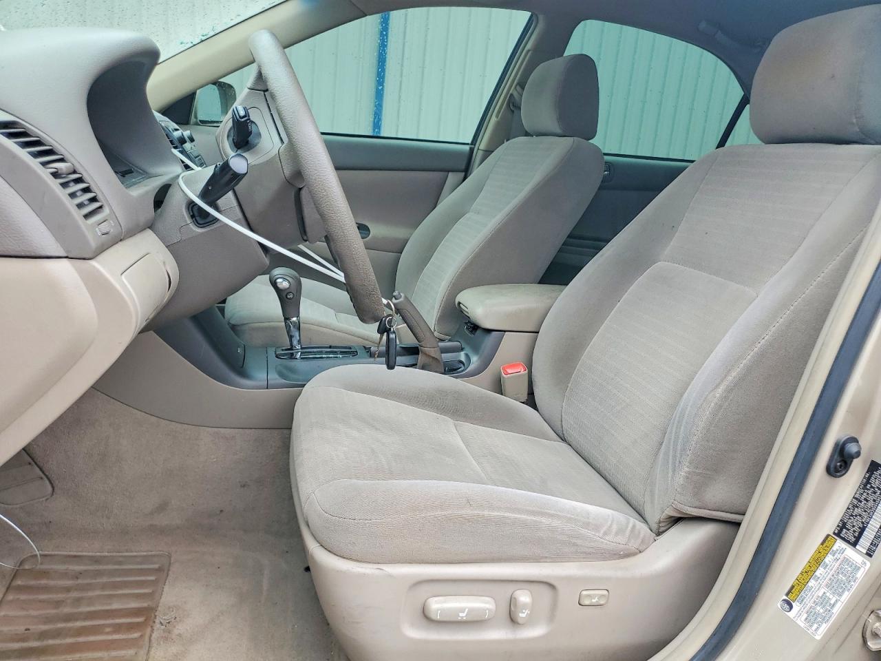 2005 TOYOTA CAMRY LE photo 7