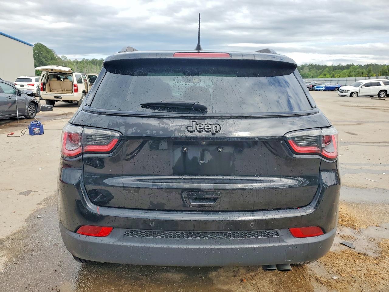 2019 JEEP COMPASS LATITUDE photo 11