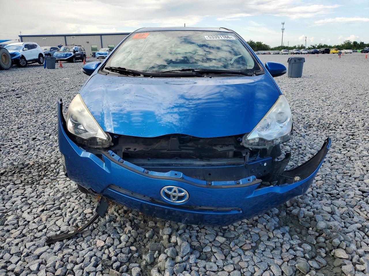 2013 TOYOTA PRIUS C TWO photo 9