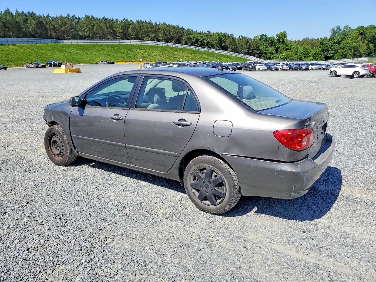 2005 TOYOTA COROLLA LE photo 2